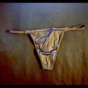 Victoria’s Secret V-String